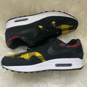 super cute nike air max 1 sneakers